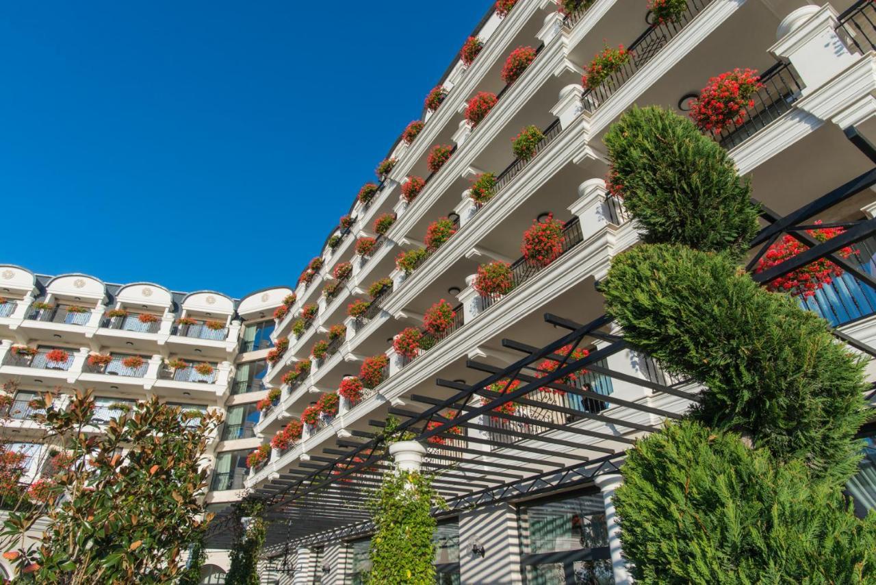 Casa Di Fiore Spa And Medical Hotel, Mineral Pools & Private Beach 크레네보 외부 사진