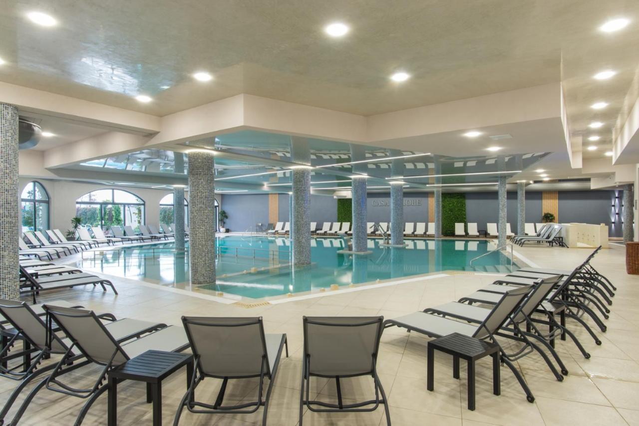 Casa Di Fiore Spa And Medical Hotel, Mineral Pools & Private Beach 크레네보 외부 사진 Spa center