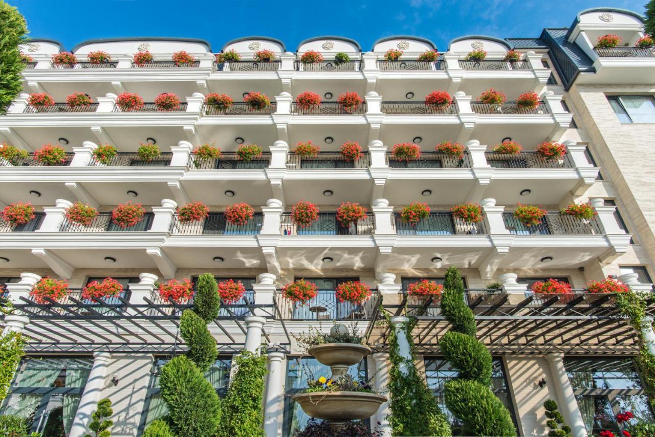Casa Di Fiore Spa And Medical Hotel, Mineral Pools & Private Beach 크레네보 외부 사진