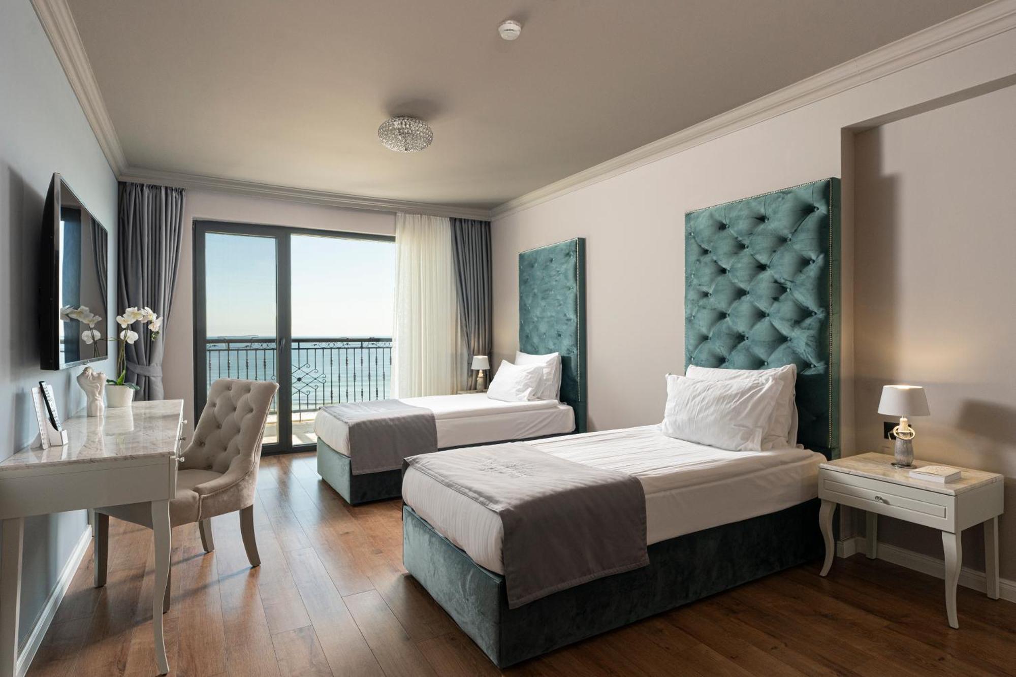 Casa Di Fiore Spa And Medical Hotel, Mineral Pools & Private Beach 크레네보 외부 사진